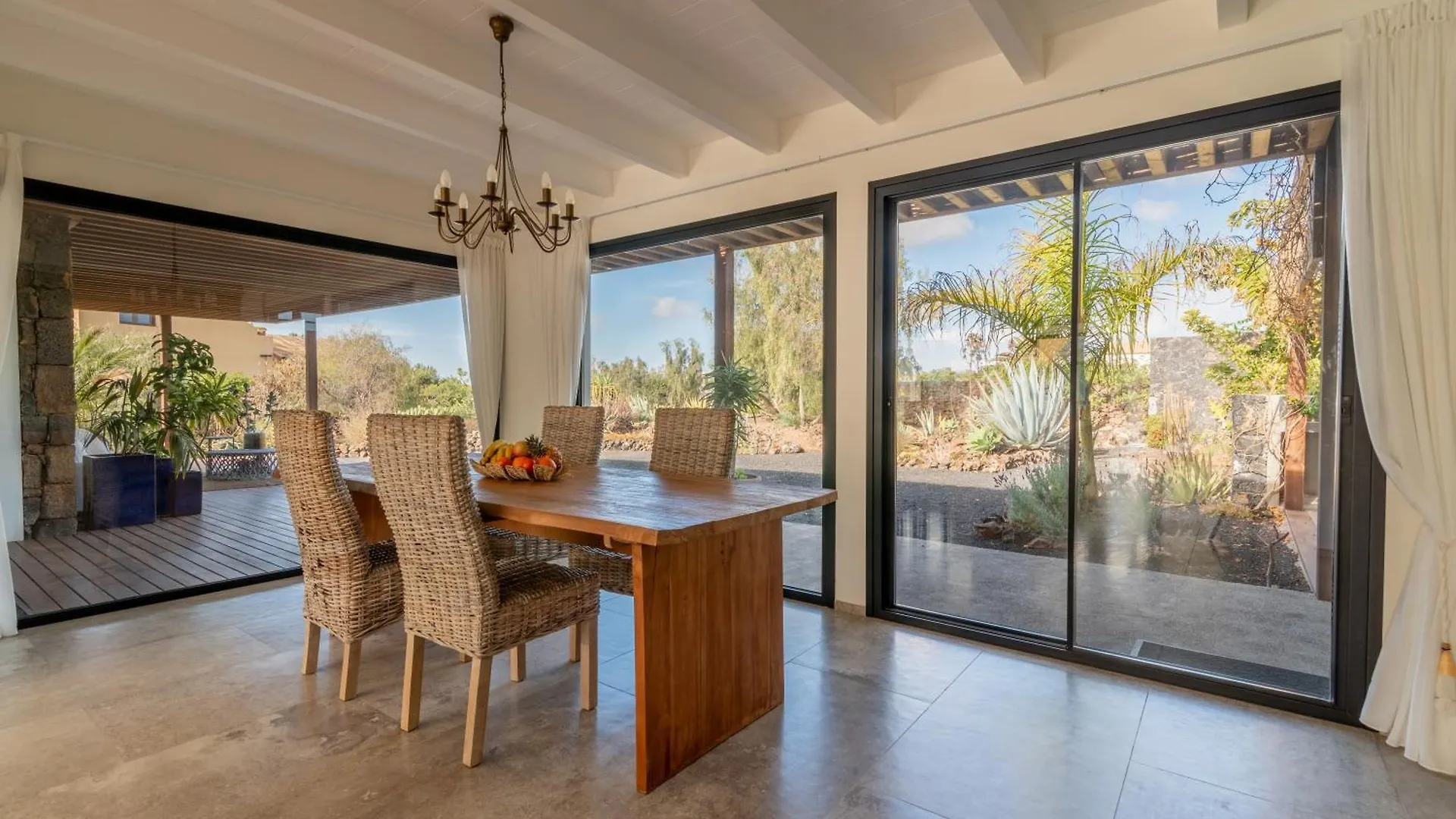 Villa Shepherd Lajares